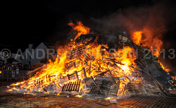 Biggar Bonfire 2013 - picture copyright Andrew Wilson