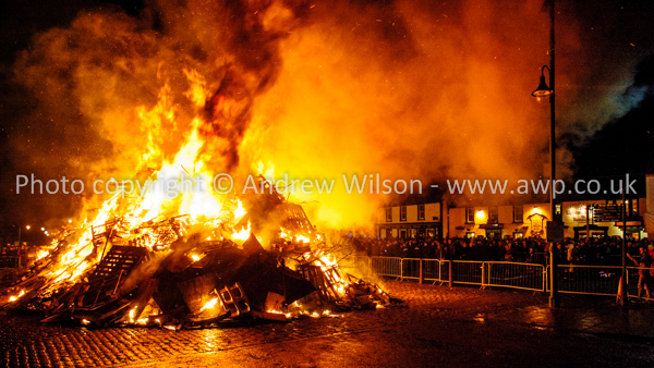 Biggar Bonfire 2014 - photo © Andrew Wilson