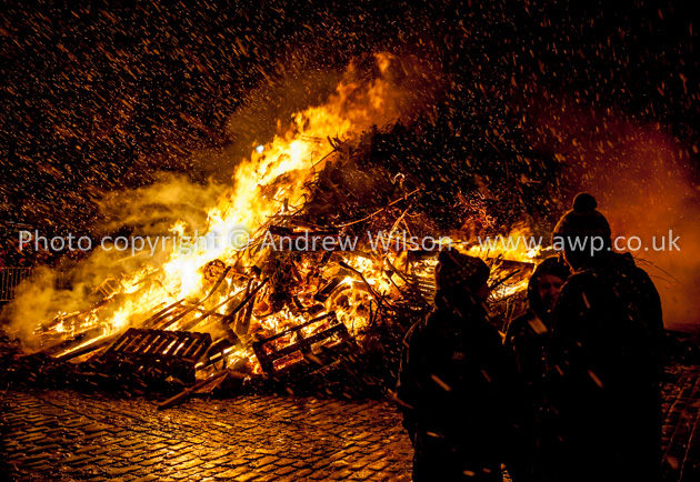 Biggar Bonfire pictures are copyright Andrew Wilson and must not be reproduced without permission