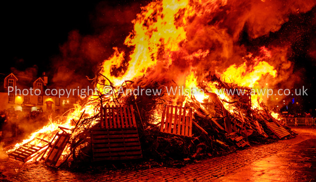Biggar Bonfire 2016 - picture © Andrew Wilson